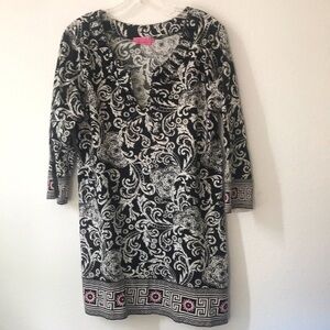 Fabulous swimsuit coverup w/ blacks stones!